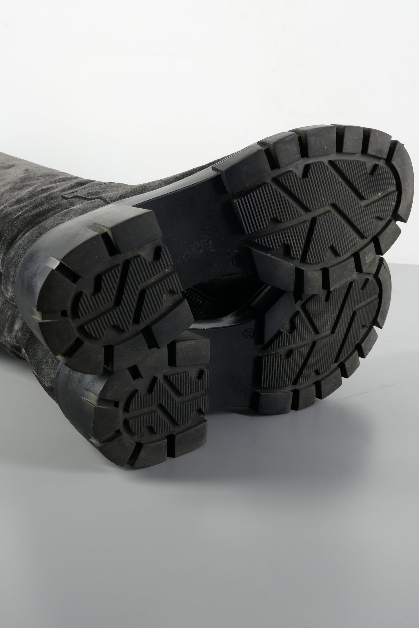 BUUTS Now Hohe Stiefel Wildleder grau 224010-8