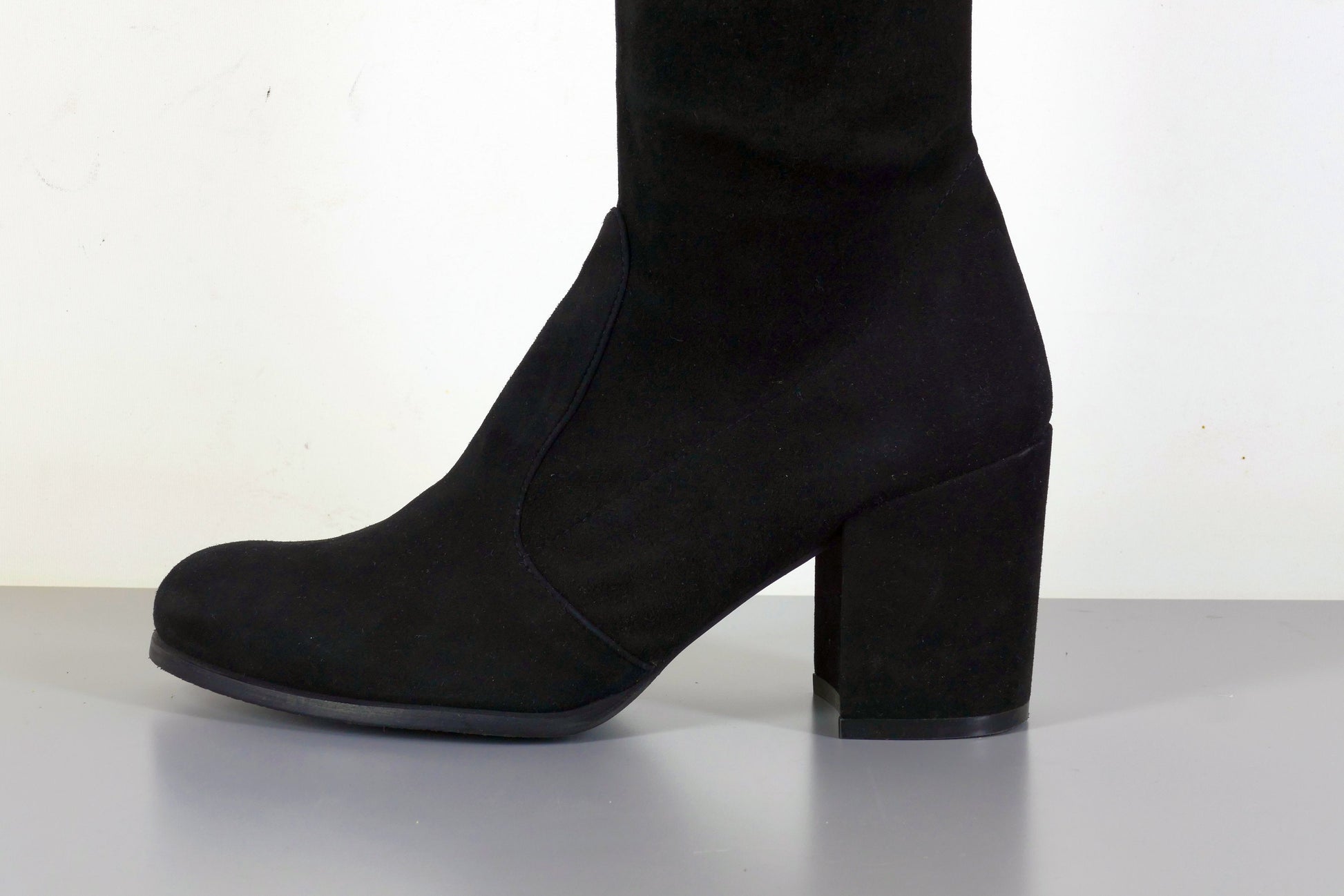 BUUTS Stuart Weitzmann Overknees Wildleder schwarz 223036-9