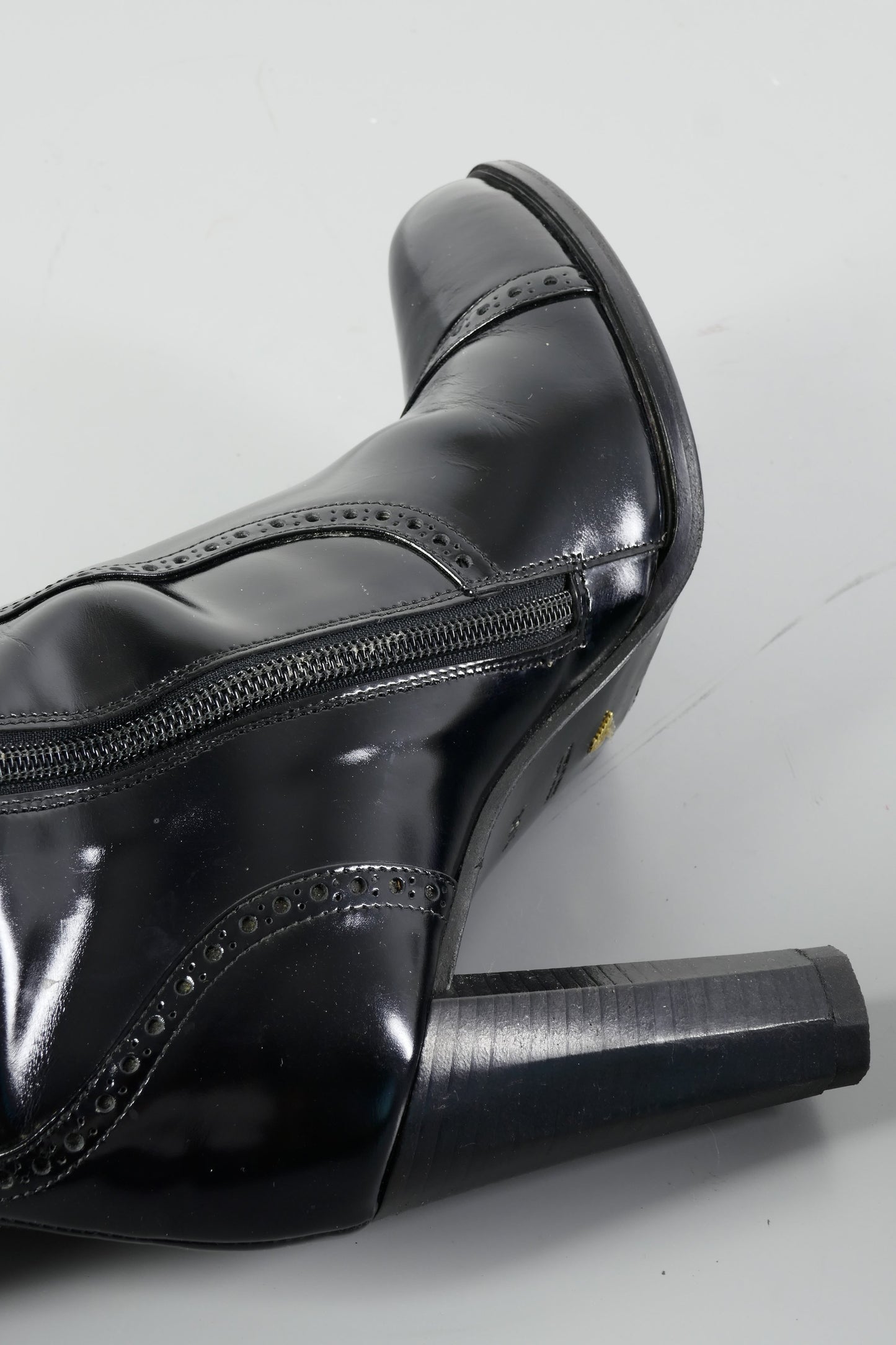 BUUTS Armani Stiefel Leder schwarz 224007-11