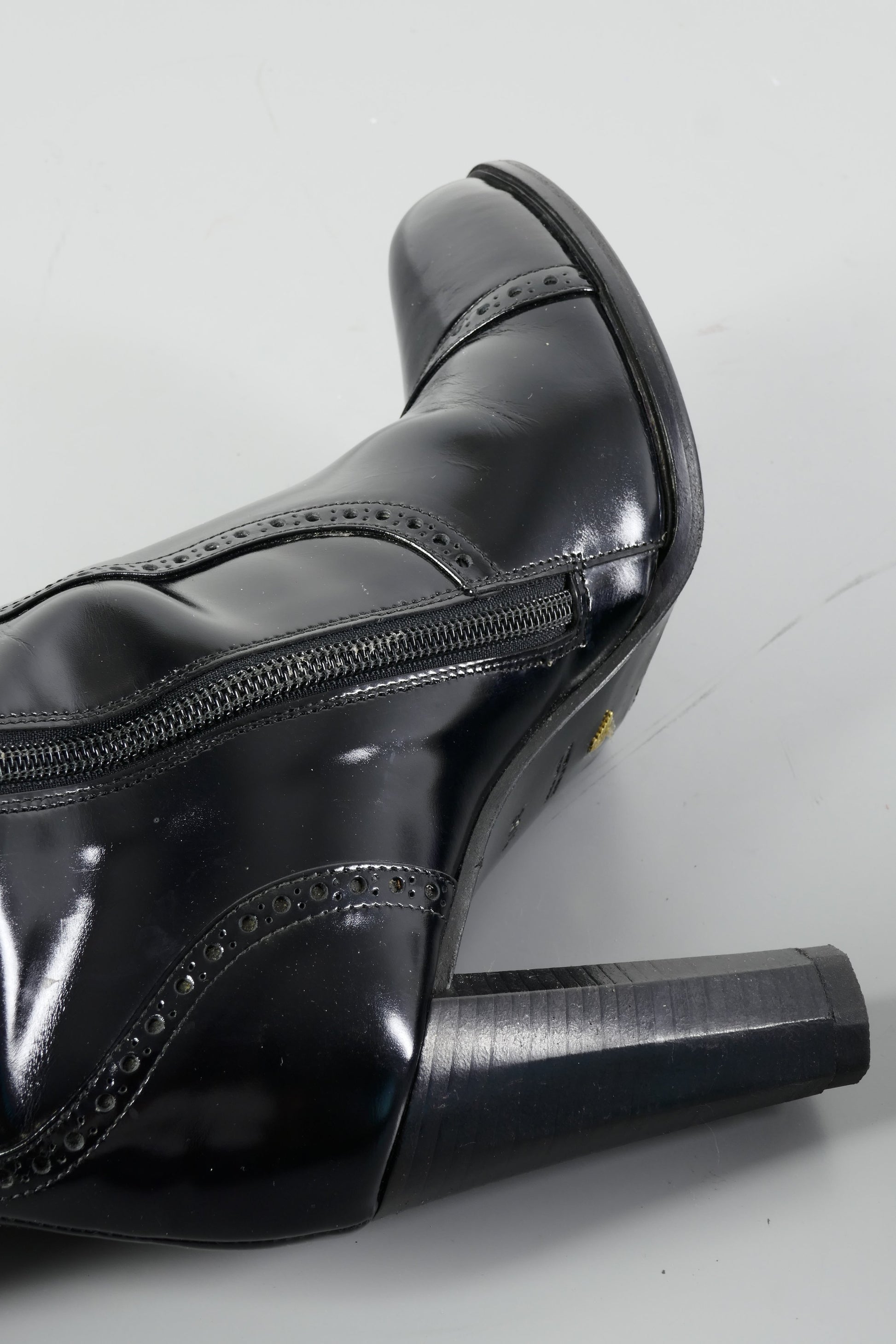BUUTS Armani Stiefel Leder schwarz 224007-11
